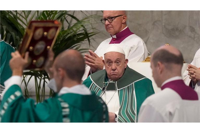 Papst Franziskus in der Festmesse zum Abschluss der Weltsynode in Rom.