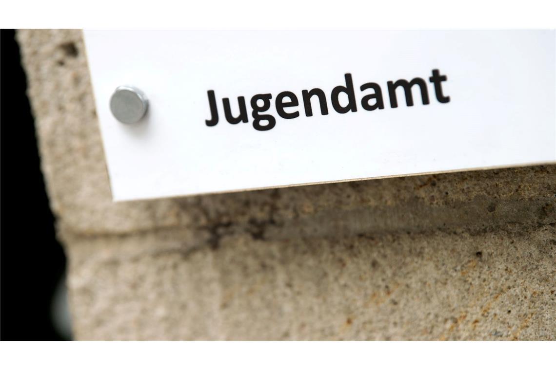 Personalmangel und Überlastung gibt es in vielen Jugendämtern. (Archivbild)