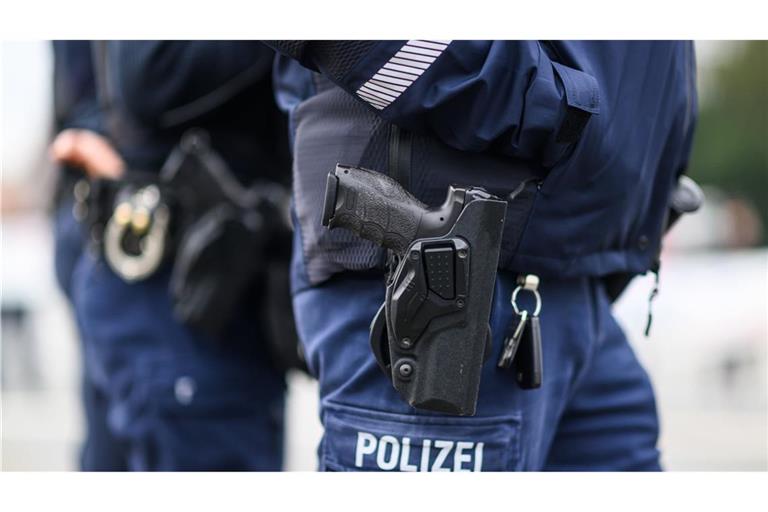 Polizeibeamte im Südwesten fordern mehr Gehalt. (Symbolbild)