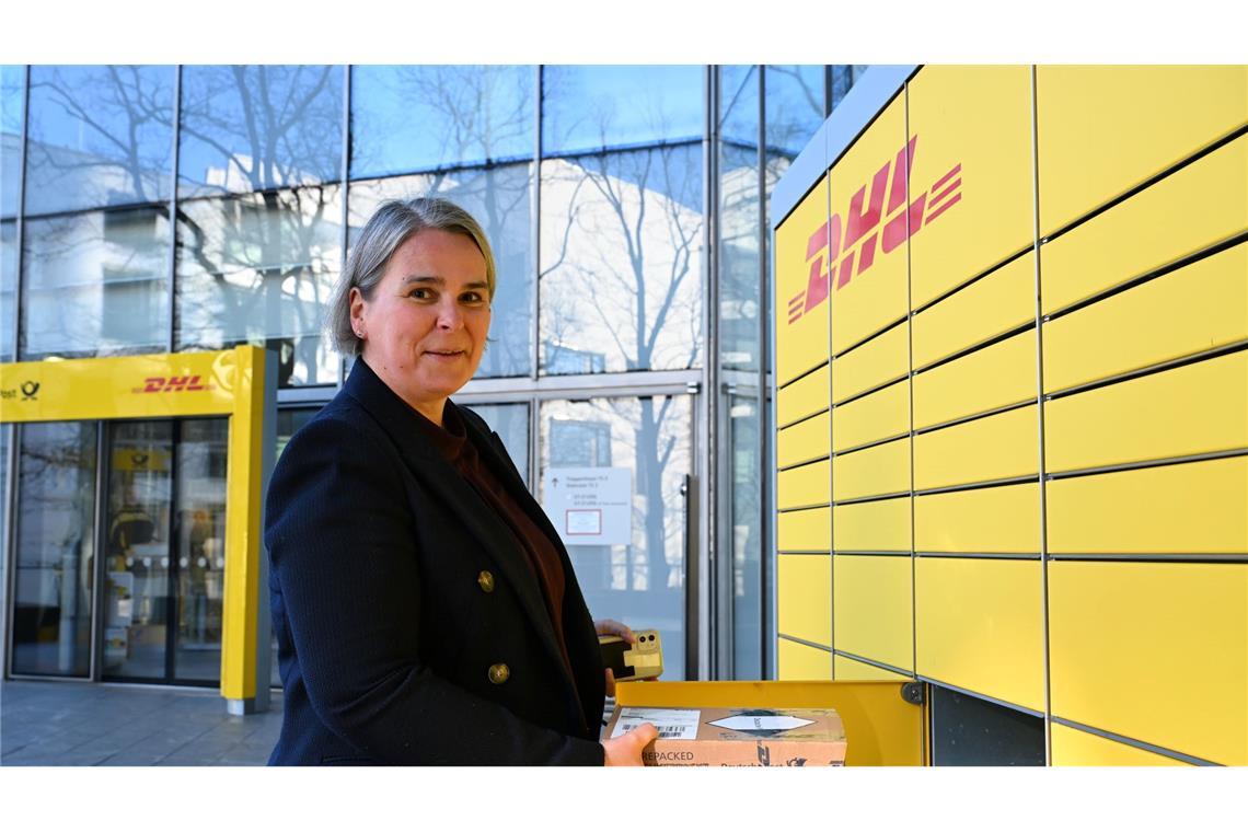 Post-Deutschlandchefin Nikola Hagleitner hält viel von Paketautomaten - die nutzt sie bisweilen auch selbst, um privat bestellte Pakete abzuholen. (Archivbild)