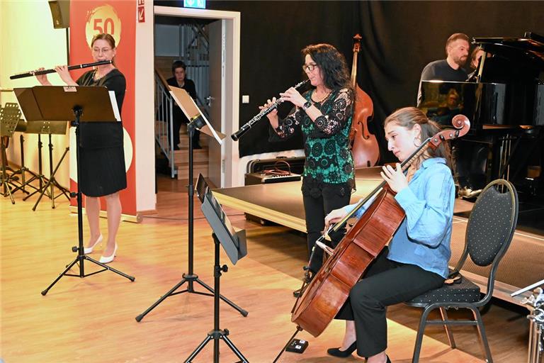 Quartett mit (von links) Querflötistin Ulrike Baral-Firnau, Oboistin Manuela Leggo, Cellistin Anna de Belsunce und Pianist Alexander Marthaler. Foto: Elisabeth Klaper