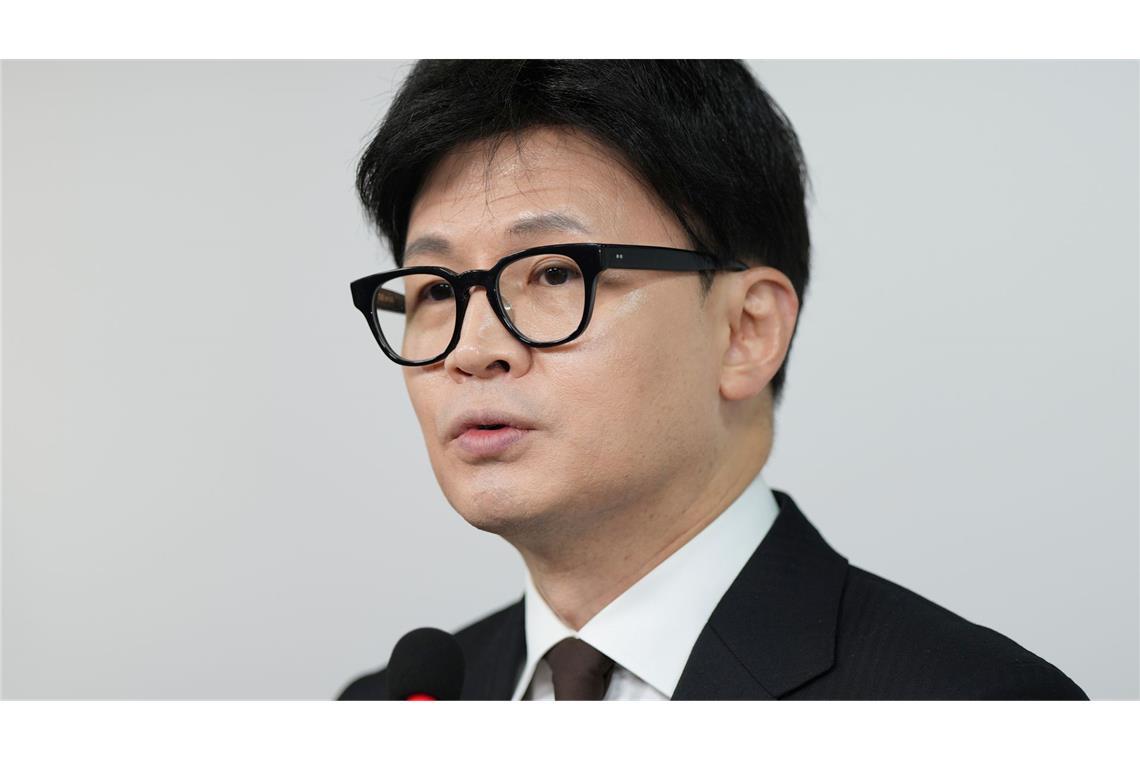 Regierungsparteichef Han Dong Hoon hat sich erstmals offen für ein Amtsenthebungsverfahren gegen Präsident Yoon Suk Yeol ausgesprochen.