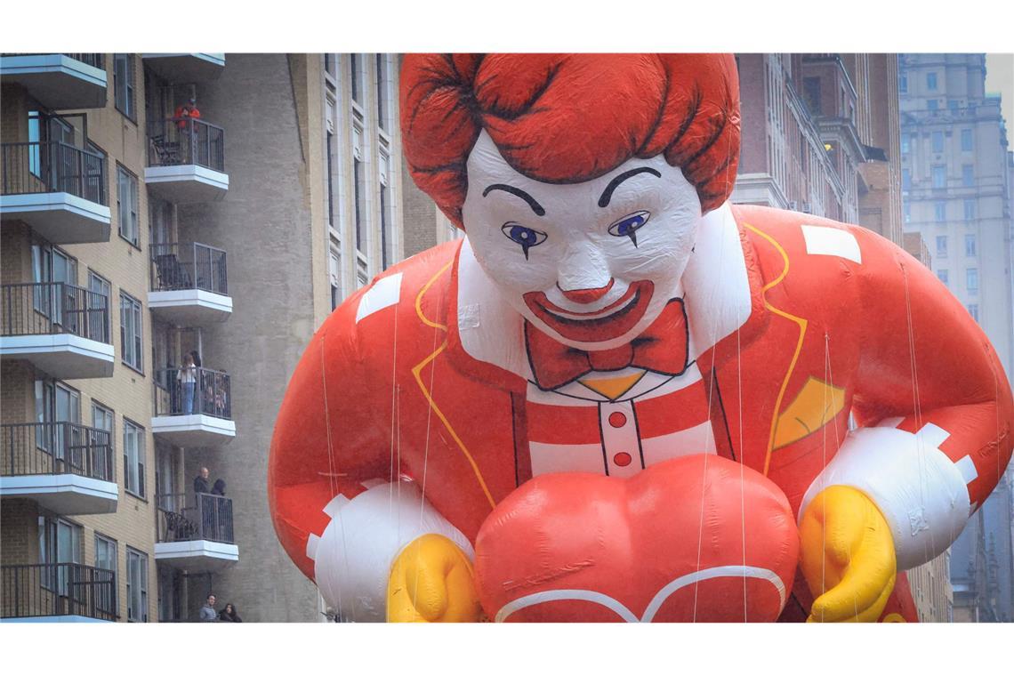 Ronald MacDonald schwebt auch bei der Macy’s Thanksgiving Day Parade mit.