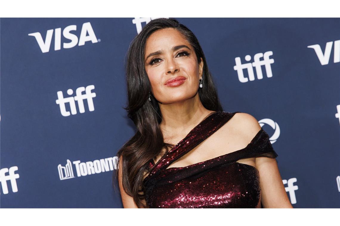 Salma Hayek kommt auf dem roten Teppich zur Premiere von „Without Blood“ in der TIFF Lightbox während des Toronto International Film Festival in Toronto.