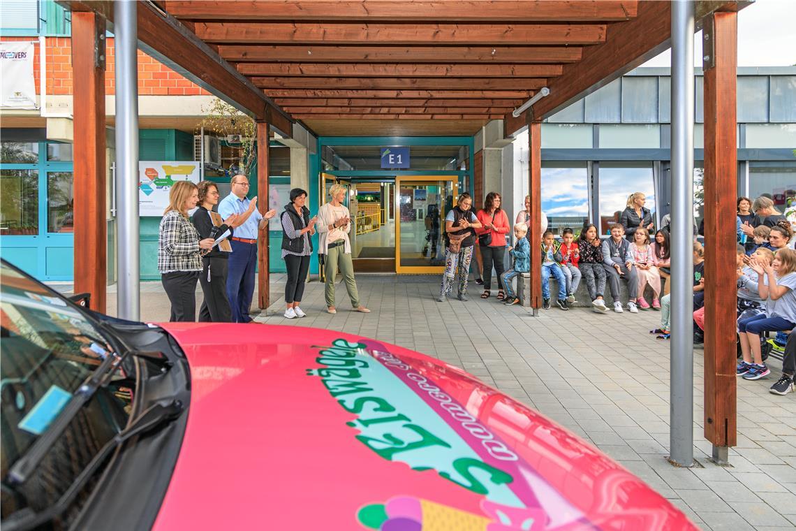 Schon 2023 war die Bodelschwinghschule Spitzenreiter und erhielt als Belohnung den Besuch eines Eiswagens. Foto: Stefan Bossow