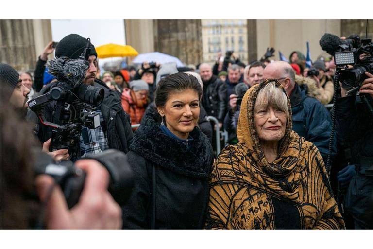 Schon im Februar 2023 meldeten sich Sahra Wagenknecht und Alice Schwarzer gemeinsam mit einem "Manifest für Frieden", jetzt unterstützen sie einen neuen Vorstoß für einen Waffenstillstand in der Ukraine. (Archivbild)