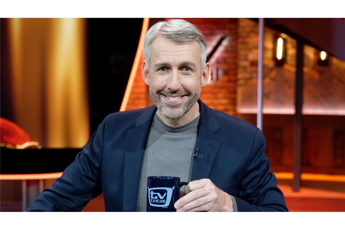 Sebastian Pufpaff sendet "TV total" nun gegen eine Art Neu-Version von "TV total"