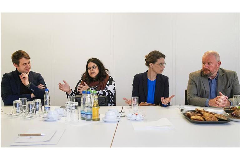 Sie debattierten im Stuttgarter Pressehaus: Michael Bloss (Grüne),  Vivien Costanzo (SPD),  Andrea Wechsler (CDU) und Andreas Glück (FDP)