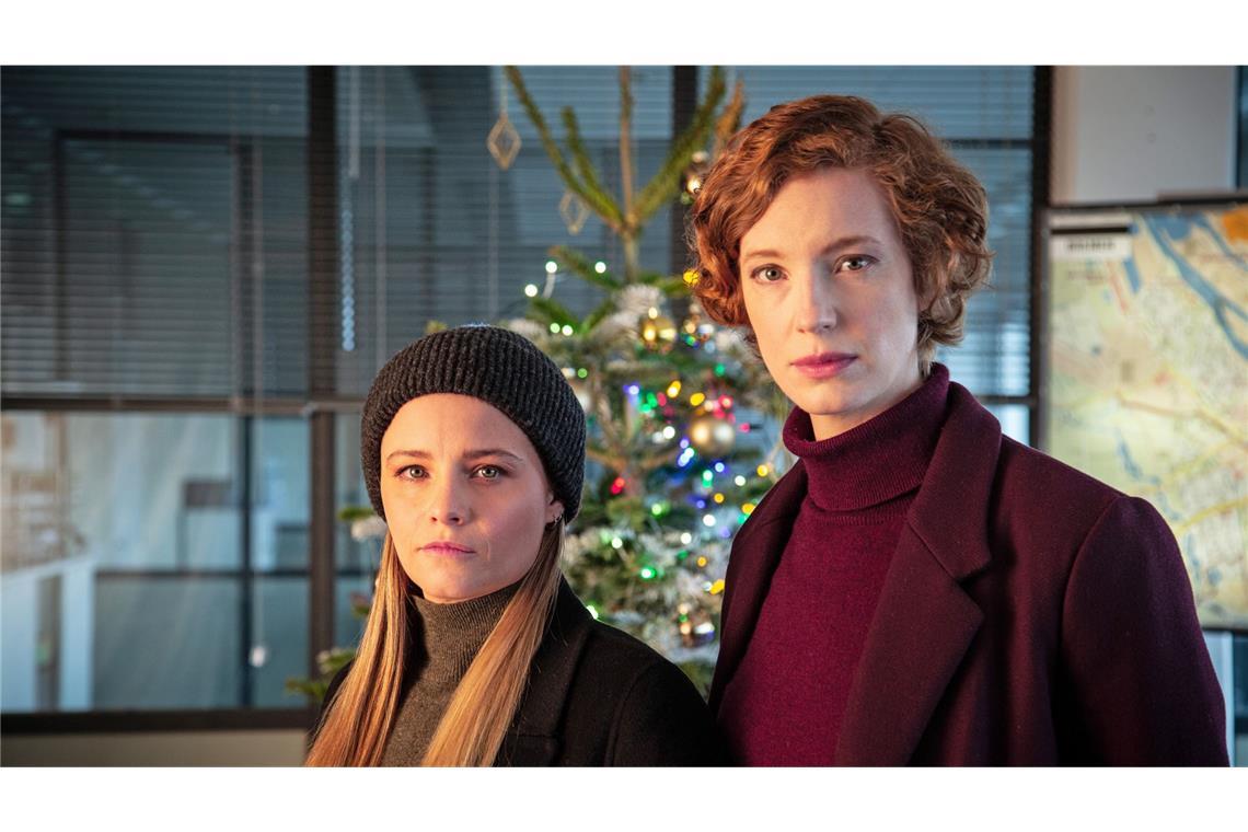 Sind an Weihnachten lieber im Dienst: Liv Moormann (Jasna Fritzi Bauer) und Linda Selb (Luise Wolfram).