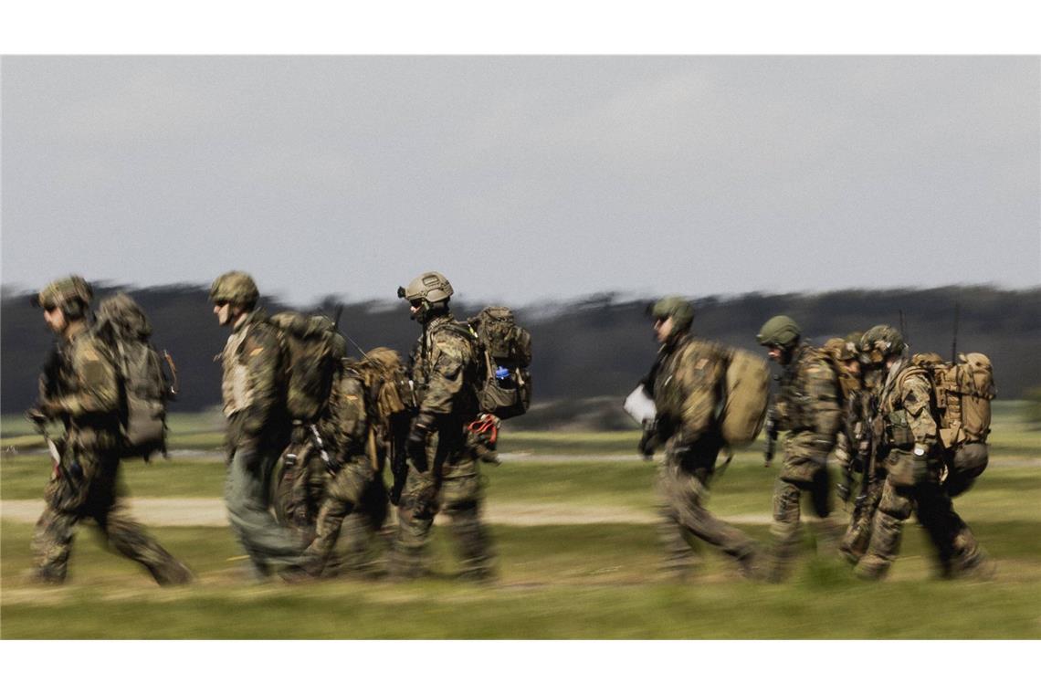 Soldaten der Bundeswehr. Am Donnerstag stimmte der Bundestag einer Fortsetzung des Anti-IS-Mandats zu (Archivfoto).