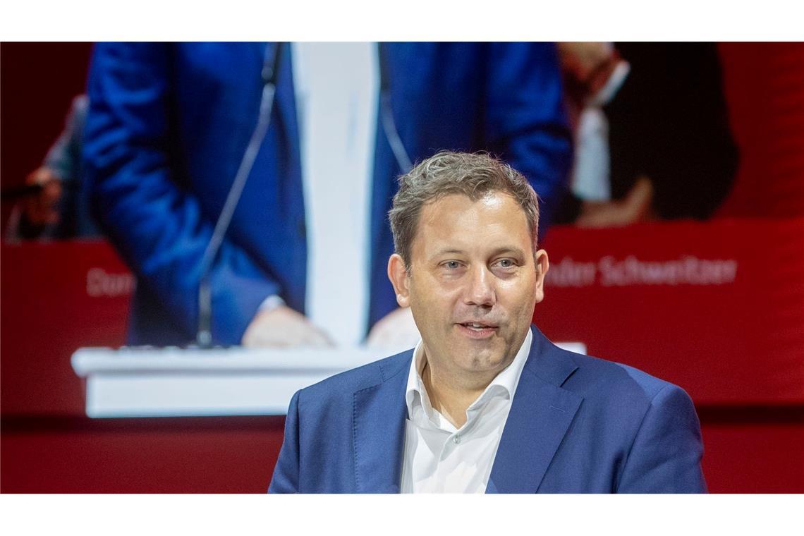 SPD-Chef Lars Klingbeil betont beim Parteitag der rheinland-pfälzischen SPD in Mainz die Bedeutung des Rentenpakets in der Bundesregierung.