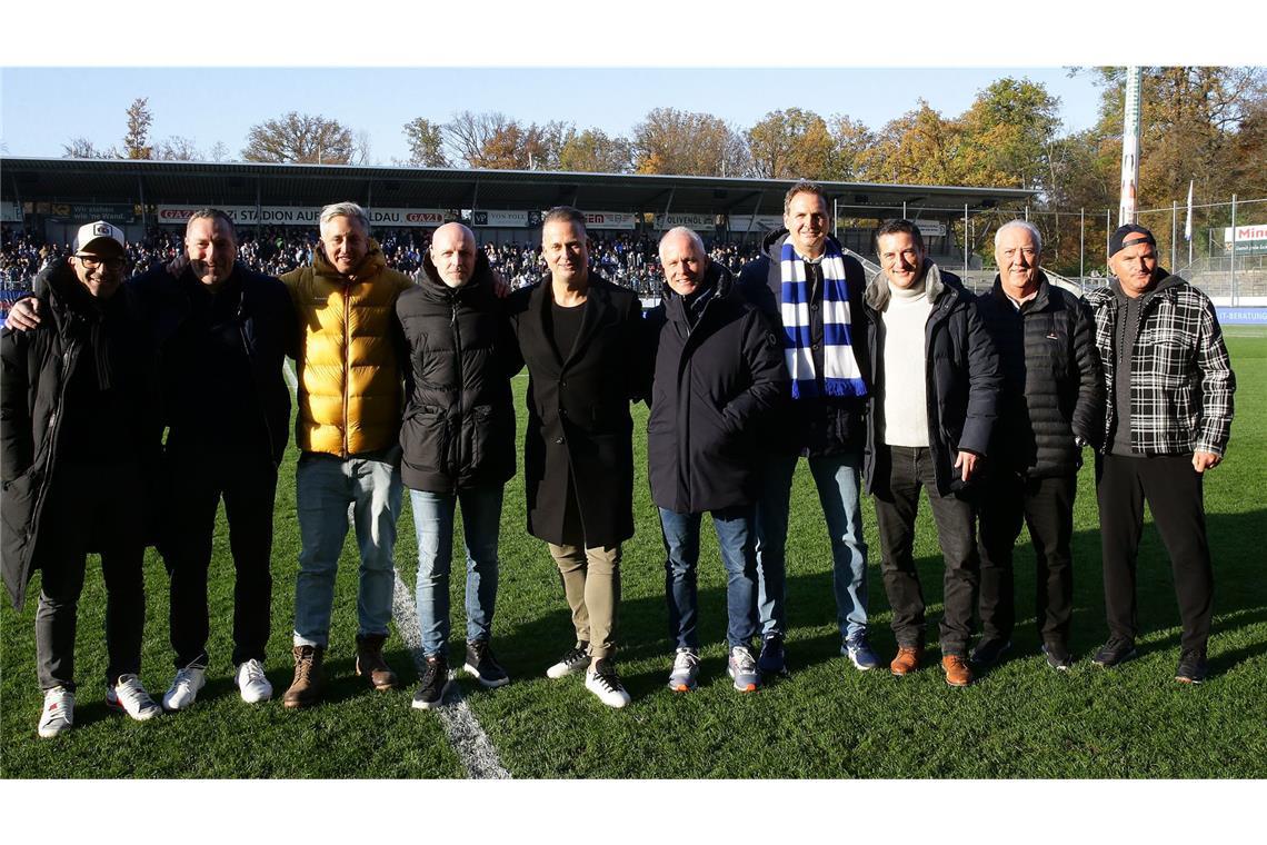 Spieler der A-Jugend-Pokalsieger-Mannschaft von 1990  waren zu Gast in Degerloch.  Die Aufstellung damals: Marc Kukulinus – Stefan Kleyer – Marcus Straubmüller, Oliver Straube – Markus Lösch, Armin Skibowski, Thomas Ziller, Dennis Hübner, Tobias Ströbel – Stephan Kolb, Fredi Bobic (79. Gaetano Intemperante). Cheftrainer: Günter Rommel