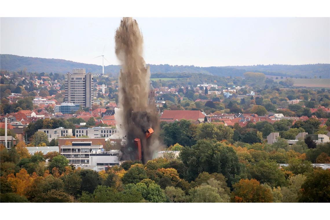 Sprengung von Weltkriegsbomben über Göttingen.