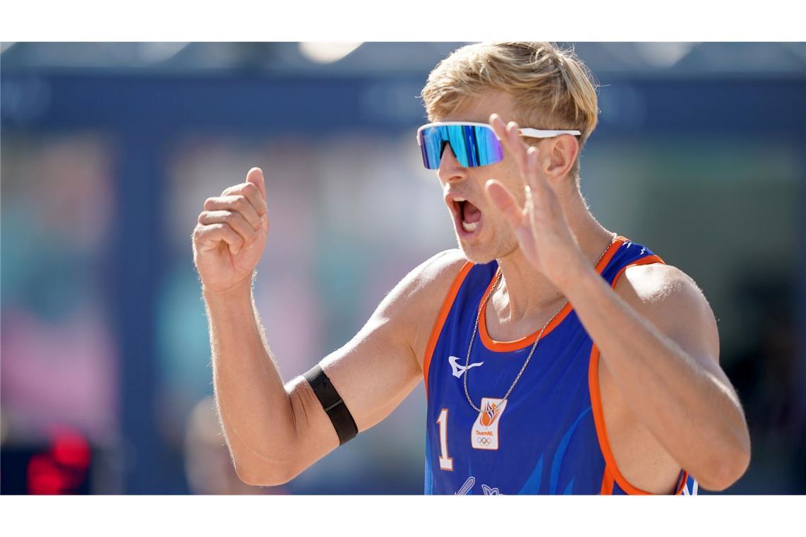 Steven van de Velde nach einem Punkt beim olympischen Beach-Volleyball-Turnier.