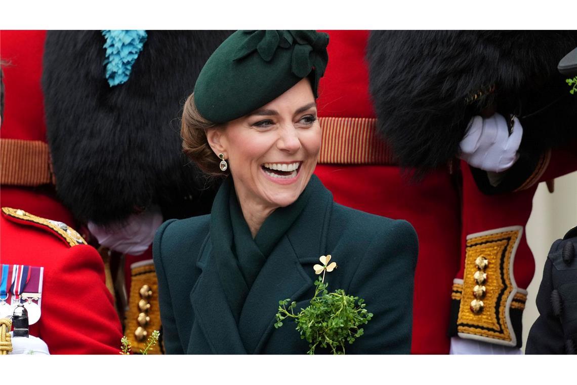 Strahlendes Lächeln: Prinzessin Kate nimmt an einer Parade und Feier zum St. Patrick's Day in der Wellington Barracks teil