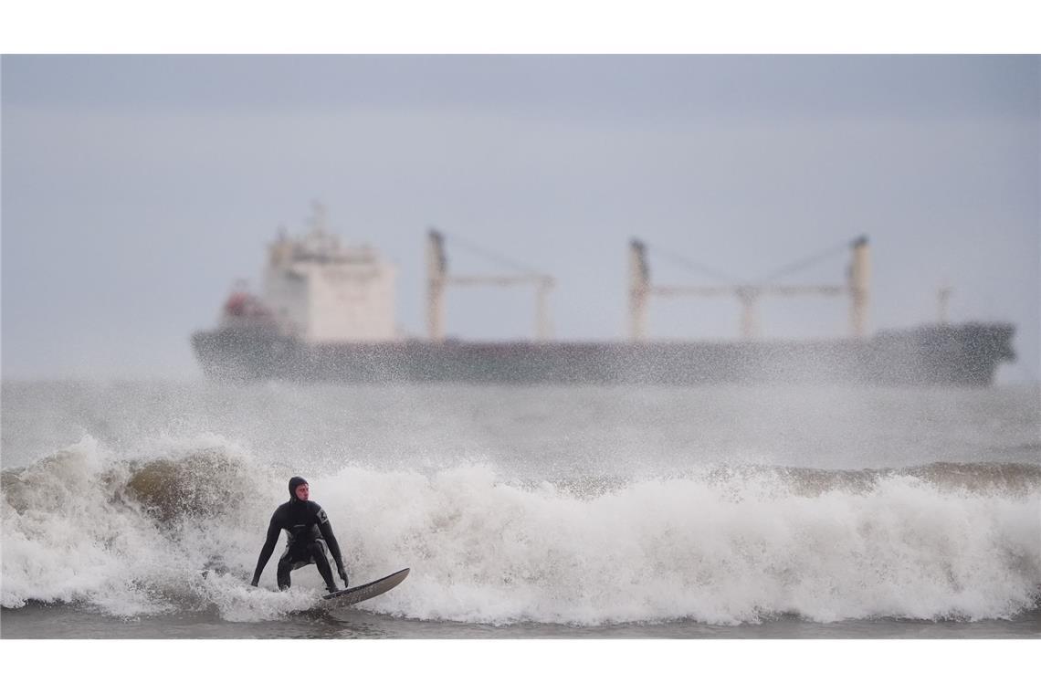 Surfen an Silvester.