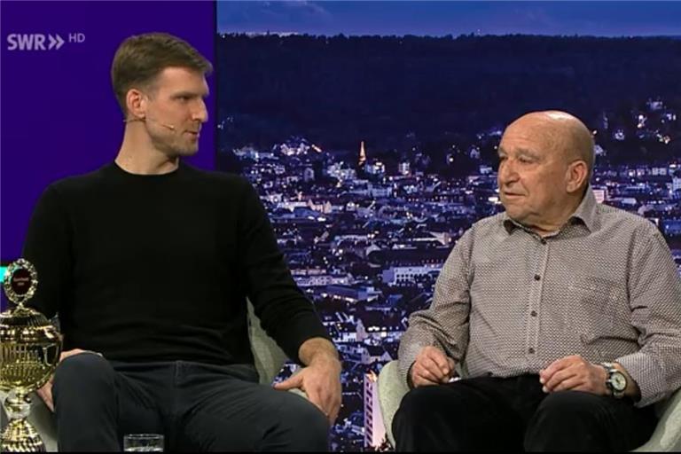 SWR-Sportheld 2024 Umberto Guancialino (rechts) neben Ex-Bundesliga-Torhüter Andreas Luthe als Gast in der Fernsehsendung „Sport am Sonntag“. Foto: Screenshot