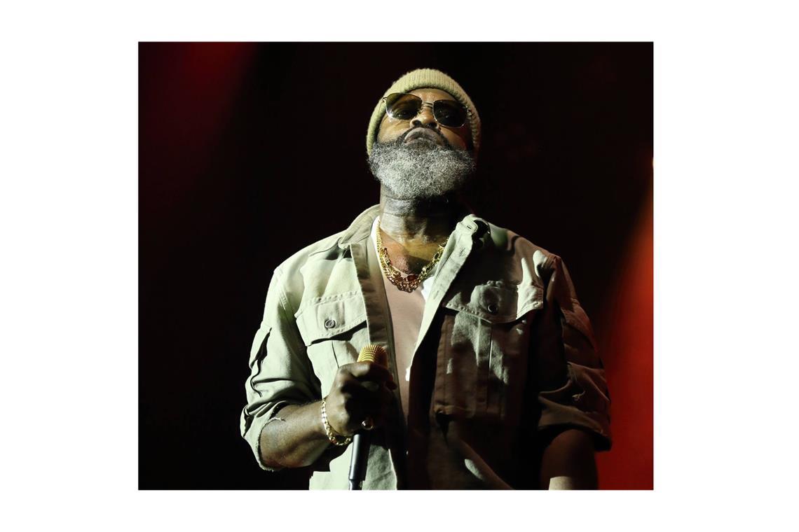 Tariq Luqmaan Trotter alias Black Thought von der Band The Roots bei einem Konzert in der Uber Eats Music Hall in Berlin