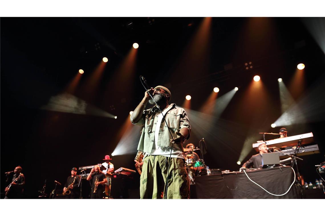 Tariq Luqmaan Trotter alias Black Thought von der Band The Roots bei einem Konzert in der Uber Eats Music Hall in Berlin