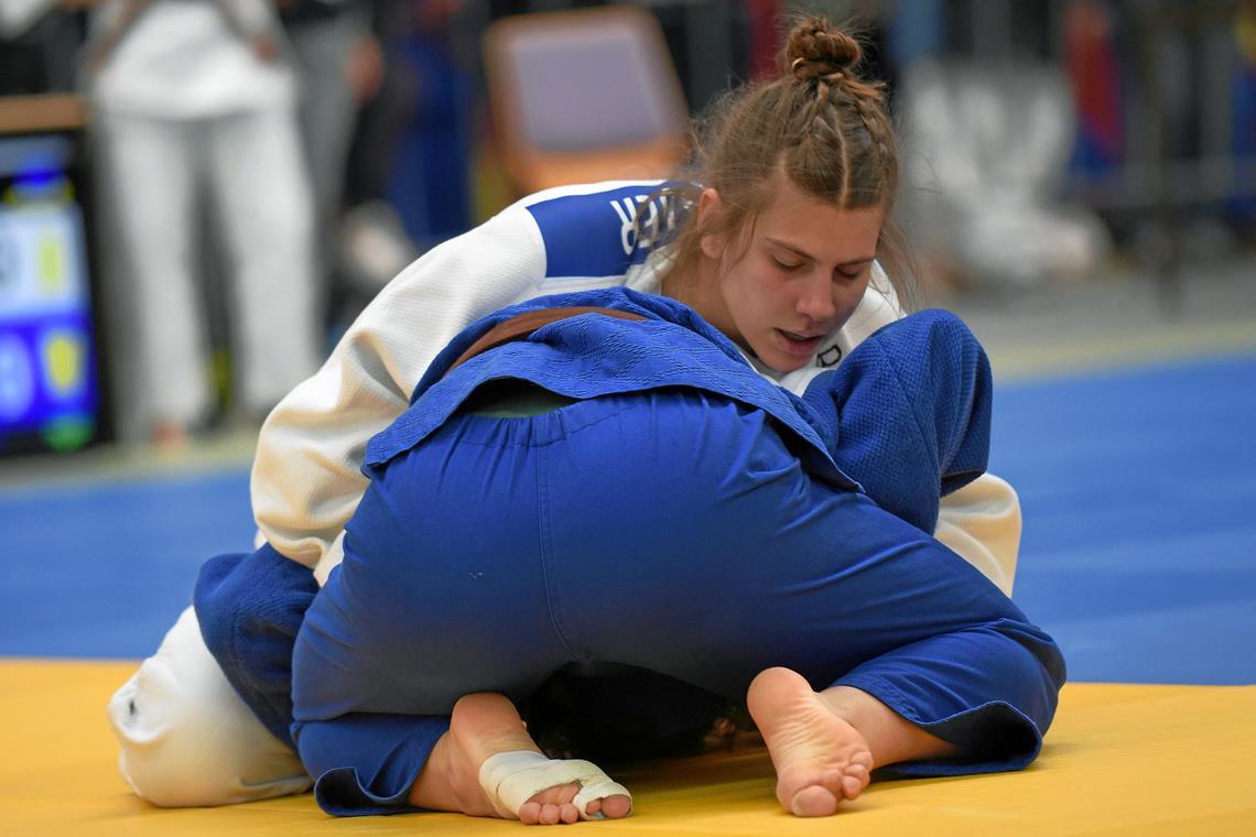 Tayla Grauer versuchte, die Schmerzen zu verdrängen. Im Achtelfinale sorgte eine umstrittene Entscheidung aber fürs Aus. Foto: Thomas Schauseil