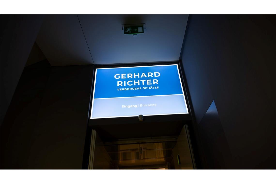 Teilweise noch nie oder nur selten gezeigte Bilder von Malerstar Gerhard Richter sind in Düsseldorf zu erleben.