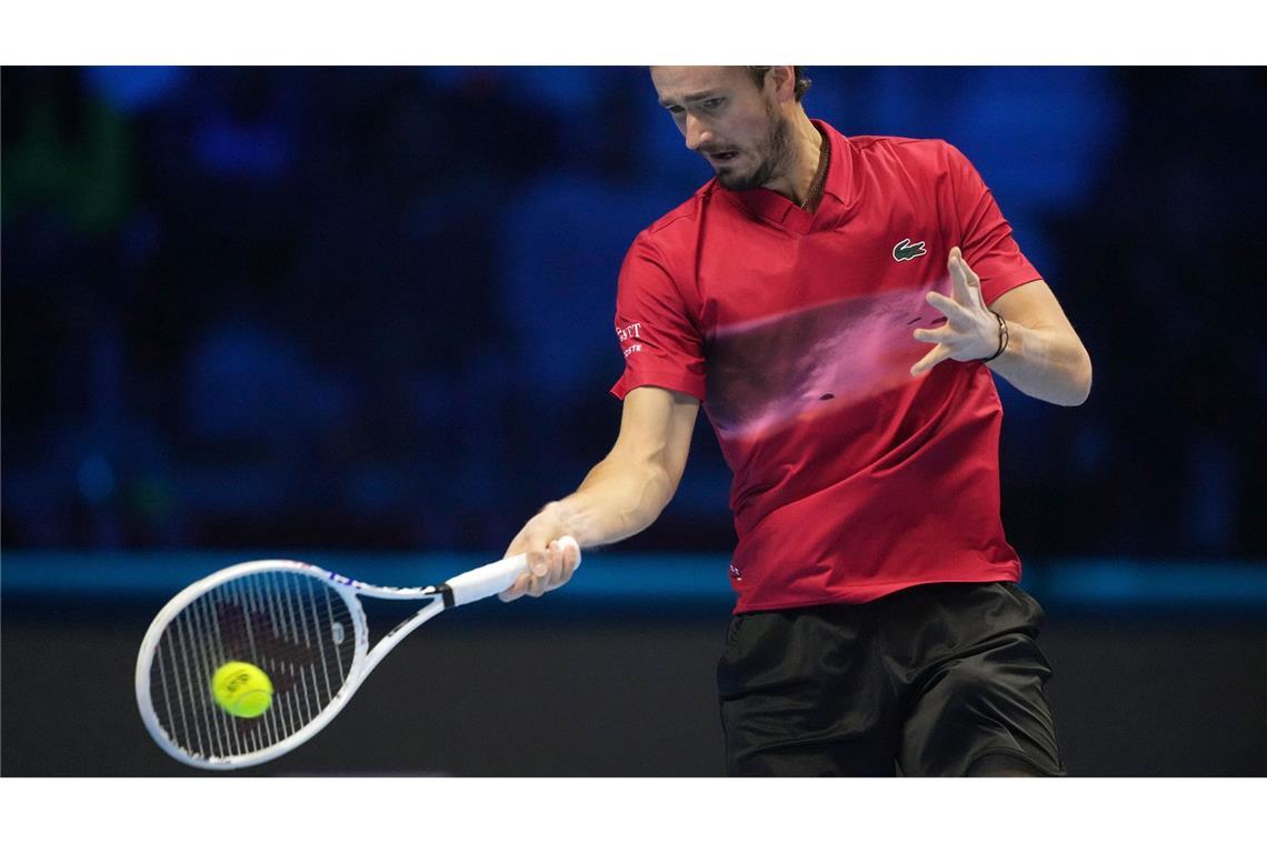 Tennisprofi Daniil Medwedew darf sich bei den ATP Finals über seinen ersten Sieg freuen.