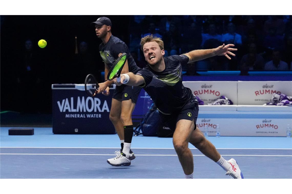 Tim Pütz (l) und Kevin Krawietz (r) haben am Samstag die Chance, ins Endspiel der ATP Finals einzuziehen.