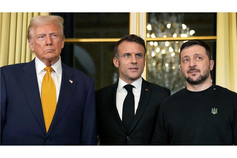 Trump hatte einen Besuch in Paris auch für ein Treffen mit dem französischen und dem ukrainischen Präsidenten genutzt.