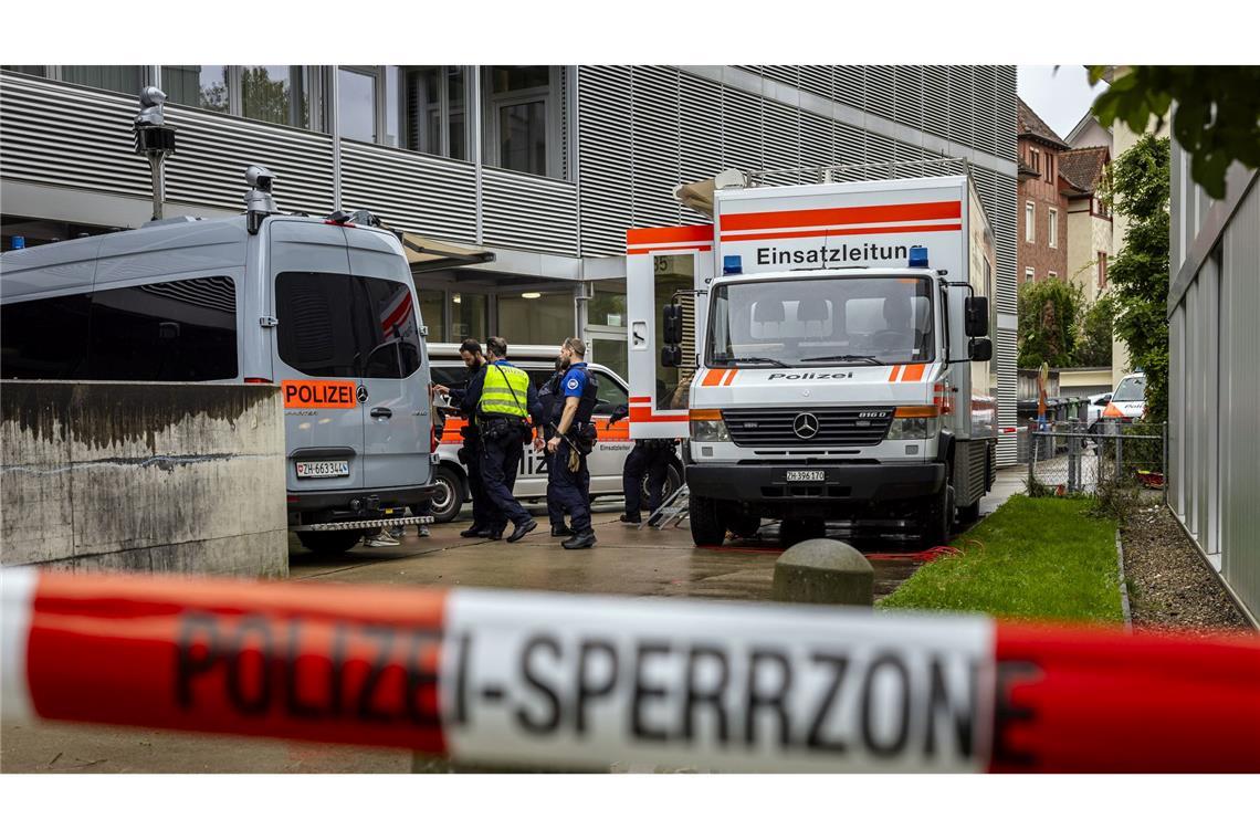 Über die Verletzung der Kinder machte die Polizei zunächst keine Angaben.