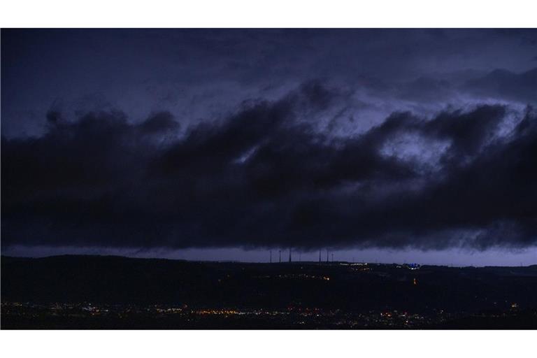 Über Freiburg war am Montagabend in Unwetter gezogen. (Symbolbild)