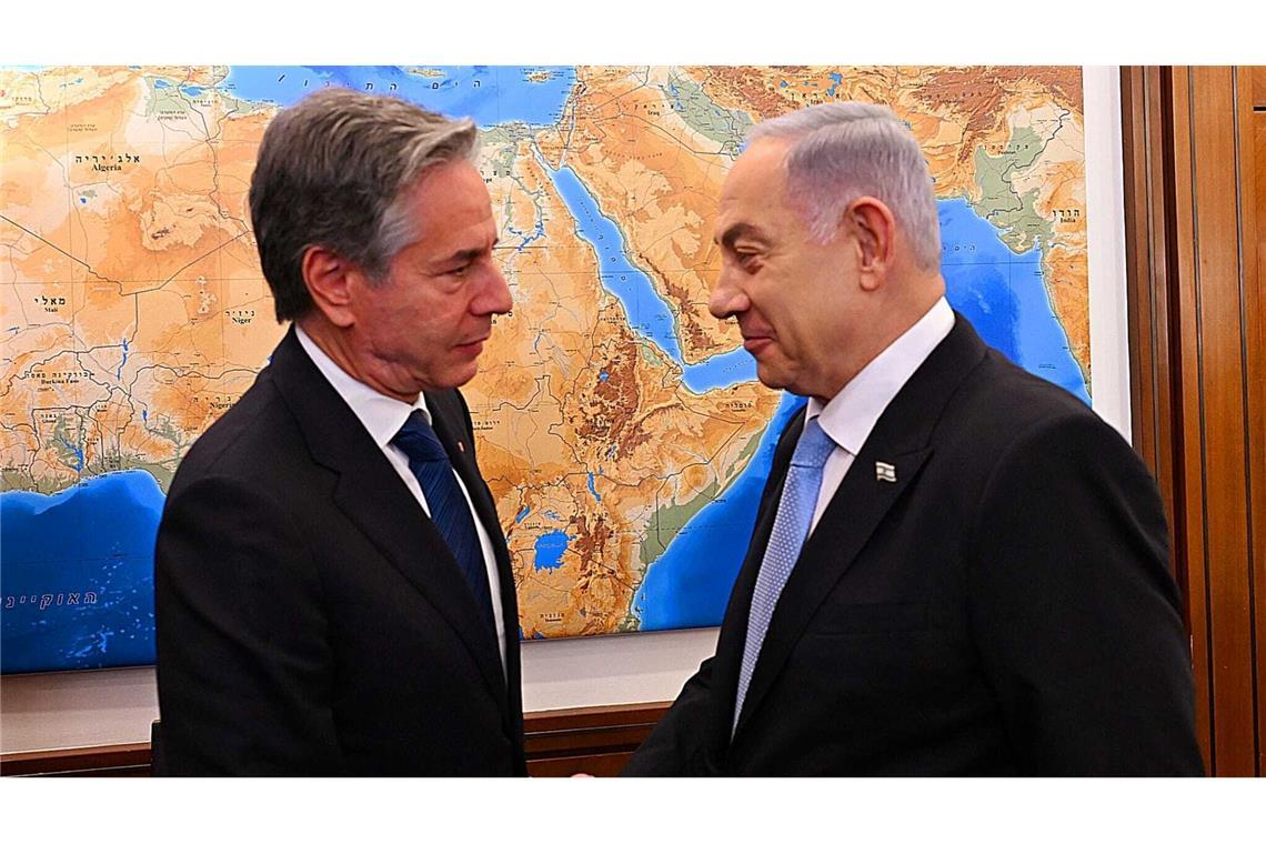 US-Außenminister Antony Blinken wollte sich zum Auftakt einer neuen Nahost-Reise in Israel mit Regierungschef Benjamin Netanjahu treffen. Bis Freitag wollte Blinken in weiteren Ländern der Region Gespräche zur Beendigung des Blutvergießens führen.