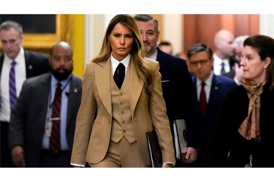 US-First Lady Melania Trump geht durch das Kapitol in Washington, um ein Gesetz zur Online-Sicherheit zu unterstützen.