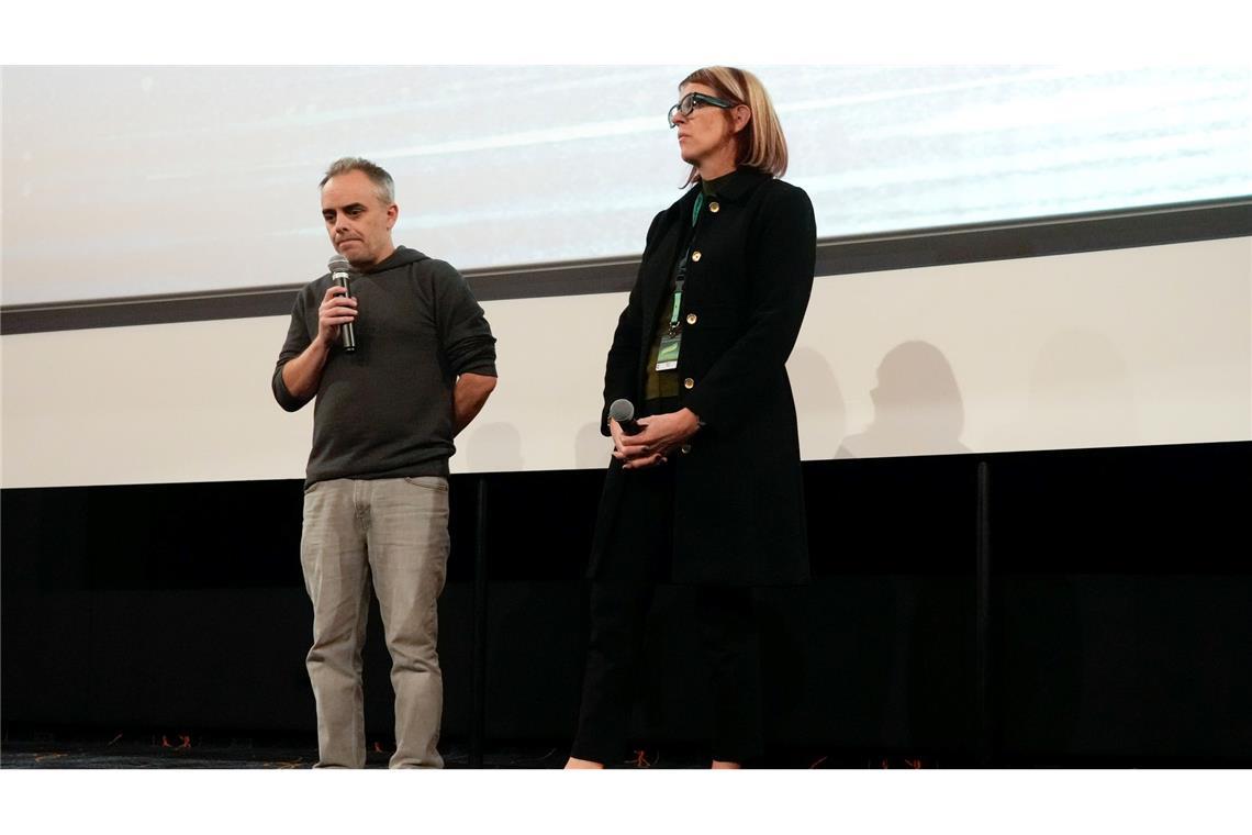 US-Regisseur Joel Souza und Kamerafrau Bianca Cline bei der Premiere.