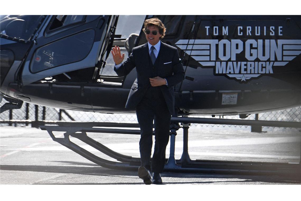 US-Schauspieler Tom Cruise kommt in einem Hubschrauber zur Weltpremiere von „Top Gun: Maverick!“ (Archivfoto).