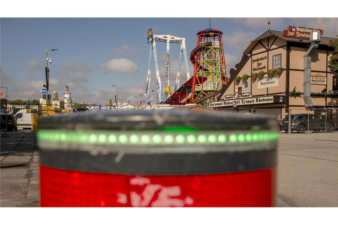 Versenkbare Poller schützen die Zufahrten zum Festgelände.