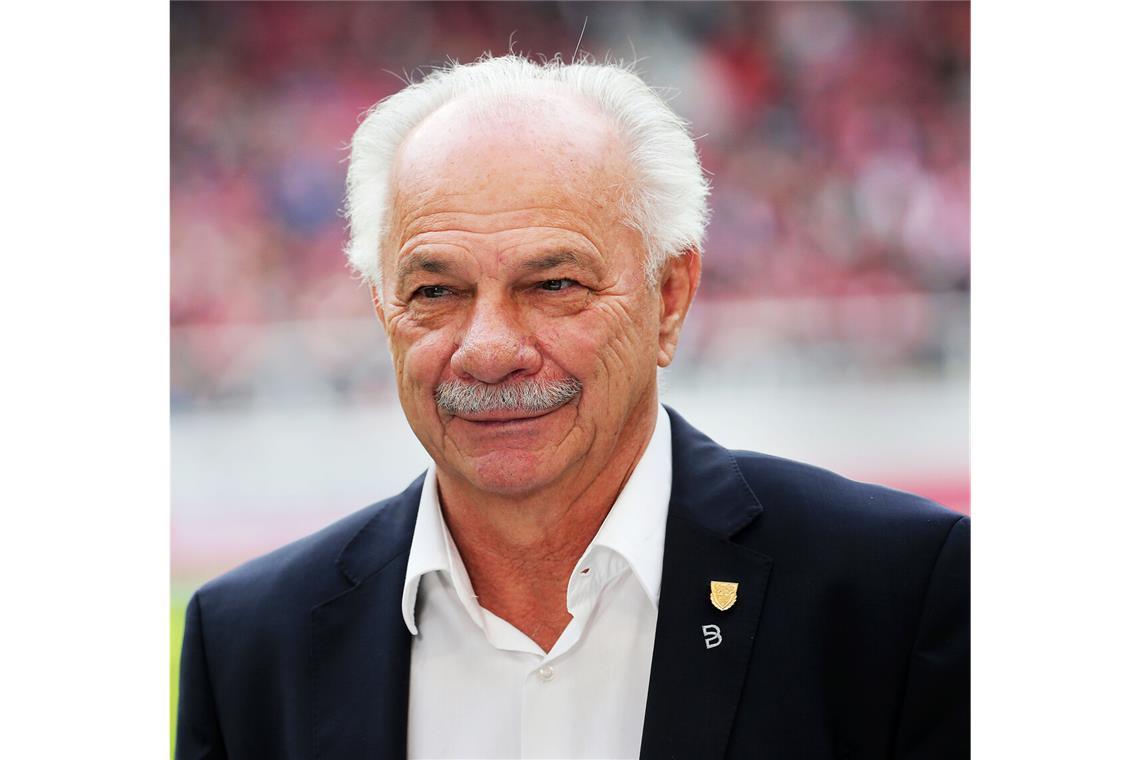 VfB-Rekordspieler und Ehrenmitglied Hermann Ohlicher wird 75.