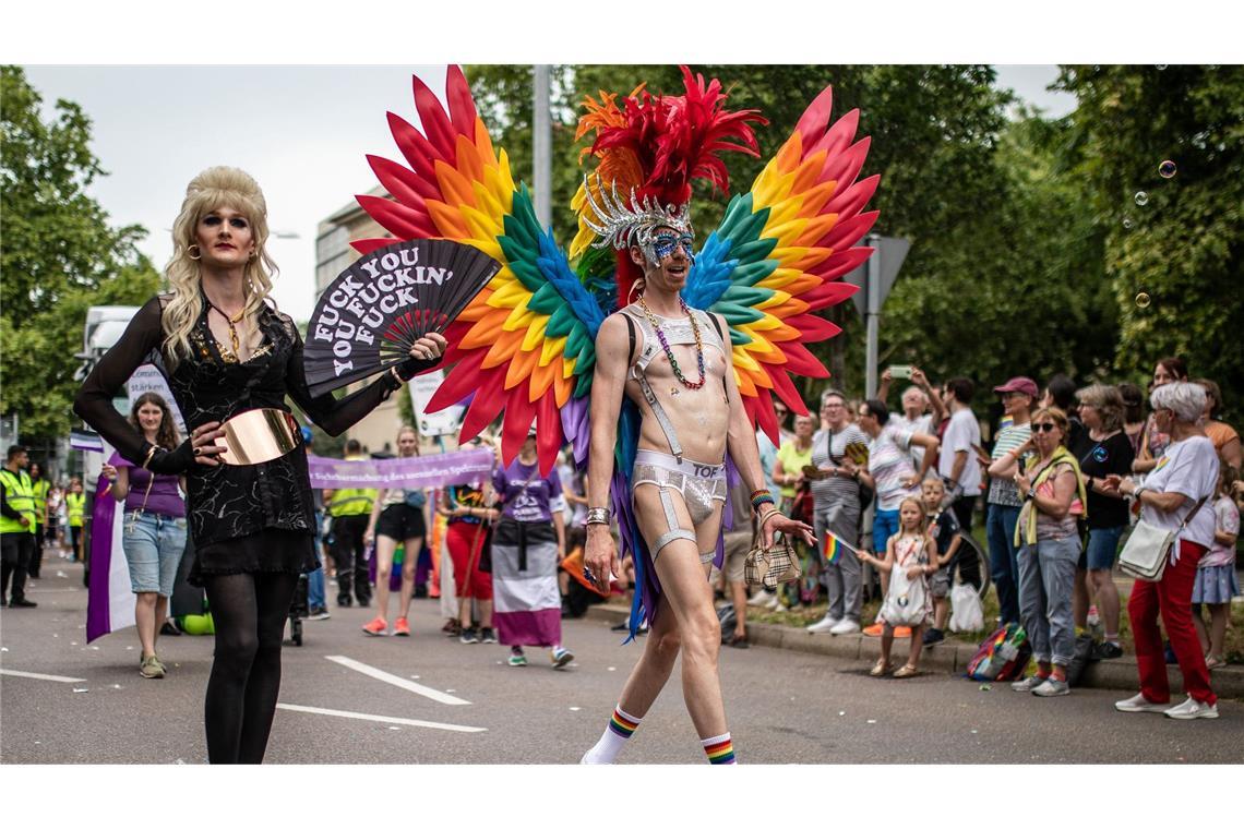 Viel Glitzer und Regenbogen waren auch beim CSD in Stuttgart zu sehen.