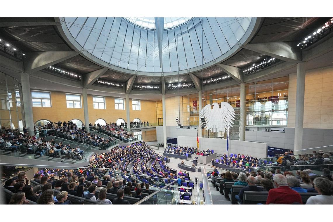 Viele der im Bundestag vertretenen Parteien freuen sich über neue Mitglieder.