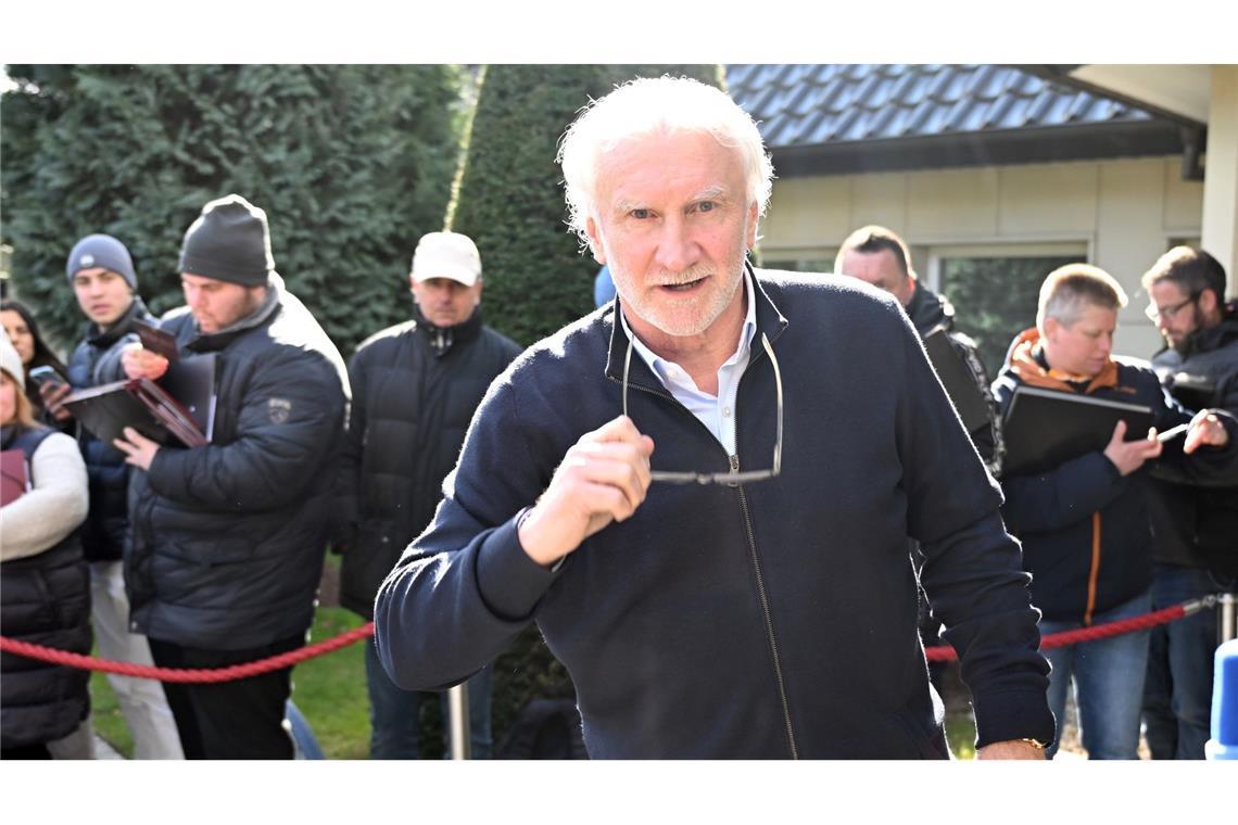 Völler warnt als Italien-Kenner vor dem Viertelfinal-Gegner.