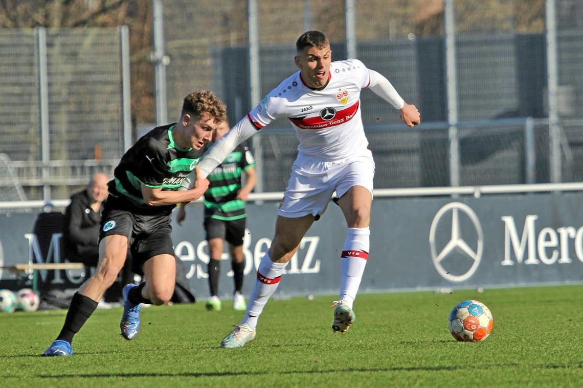 Vom Täle aus über fünf Zwischenstationen zu seinem Herzensklub nach Cannstatt gestürmt: Lukas Sonnenwald aus Allmersbach. Foto: VfB