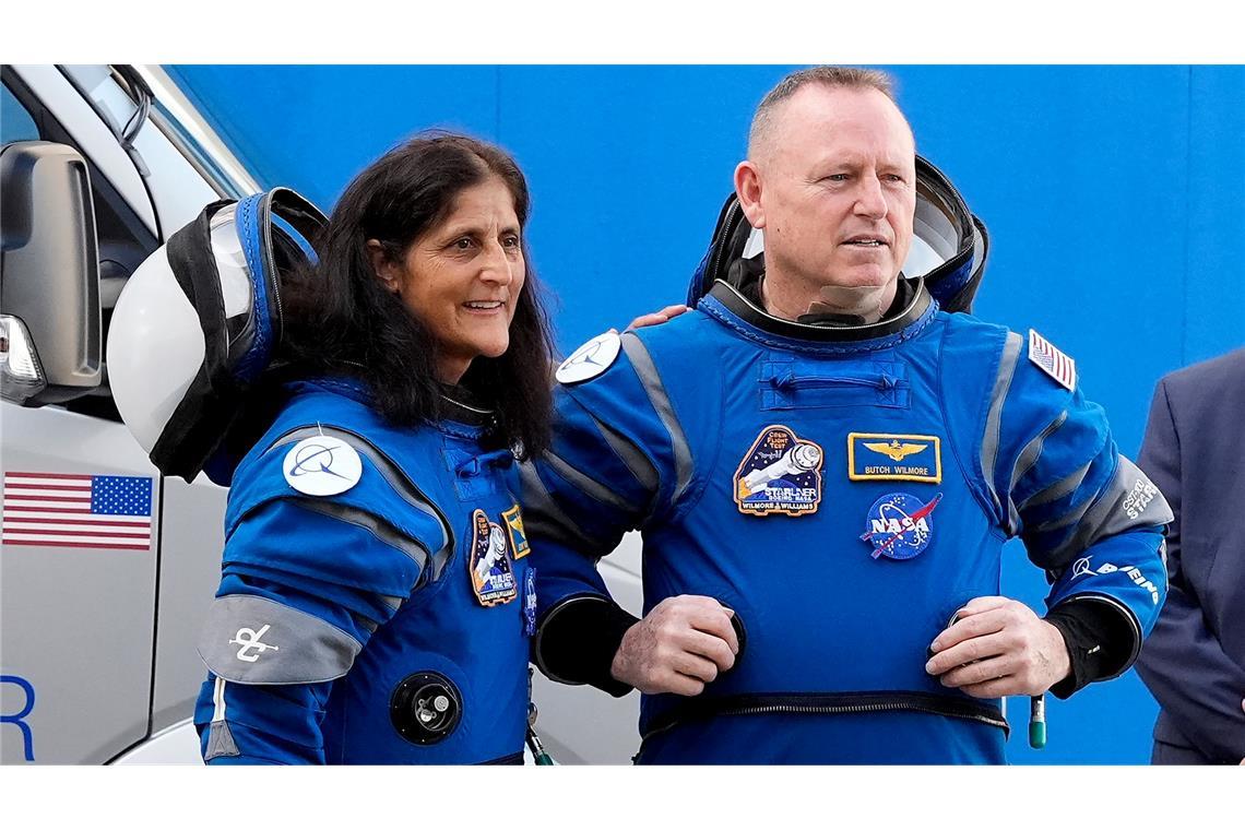 Wären Suni Williams (l) und Butch Wilmore auch gestartet, hätten sie ihr langes Bleiben auf der ISS absehen können? (Archivbild)