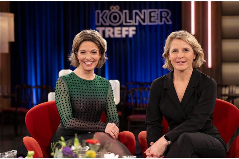 WDR Fernsehen KÖLNER TREFF, am Freitag (31.01.25) um 22:00 Uhr. Anna Planken (l) und Susan Link moderieren die Sendung.