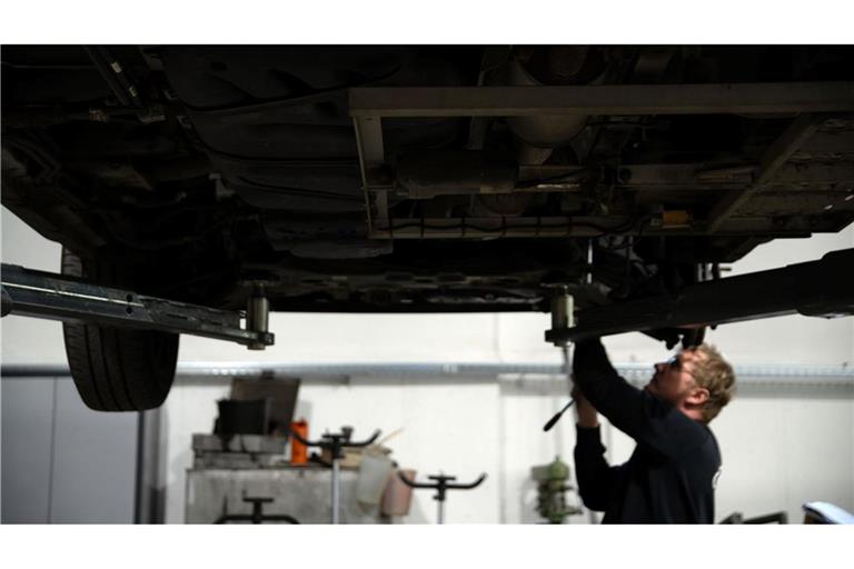 Wegen Ersatzteilpreise beim Auto könnten sich auch die Versicherungsprämien von Autohaltern erhöhen (Archivfoto).