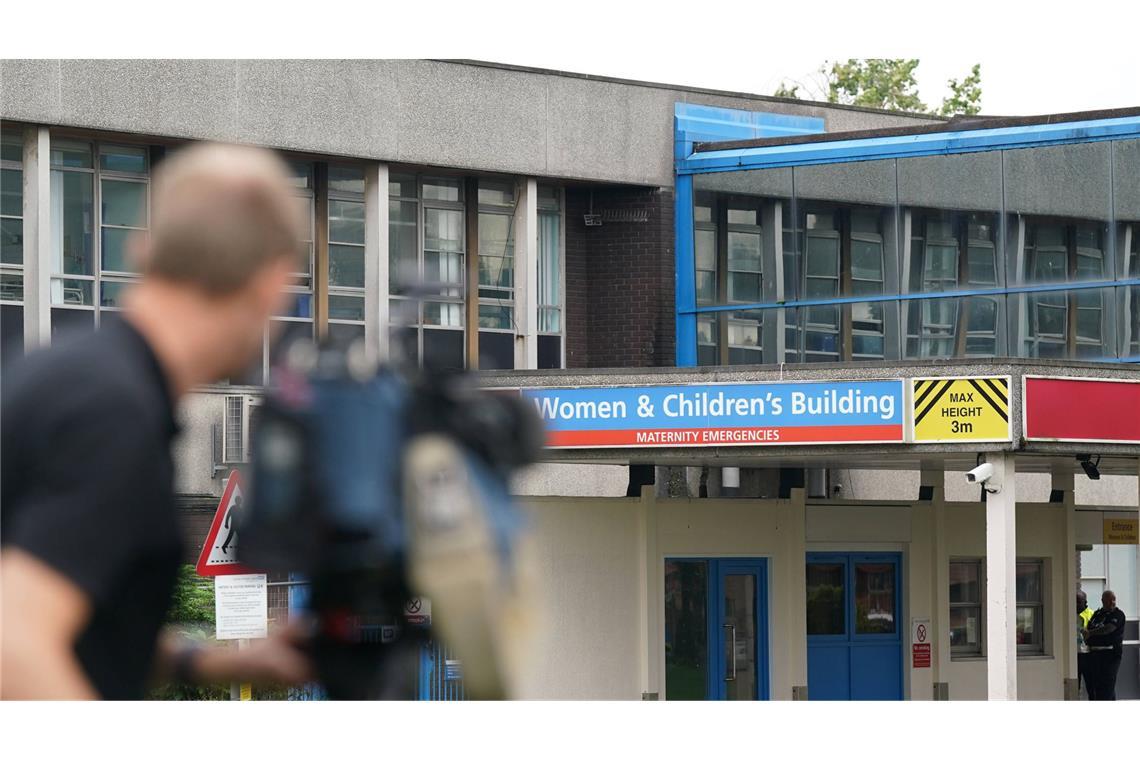 Wegen weiterer Todesfälle wurde die verurteilte Krankenpflegerin nun erneut von der britischen Polizei verhört. (Symbolbild)