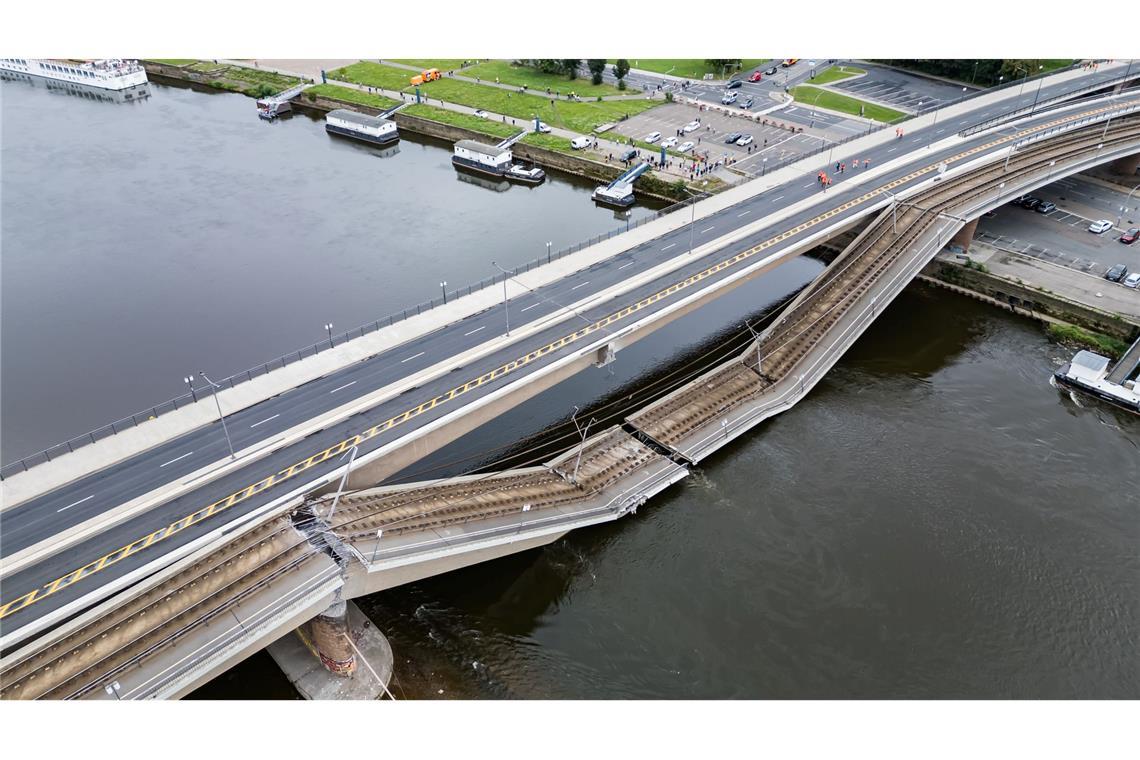 Weitere Teile der Brücke gelten als einsturzgefährdet.