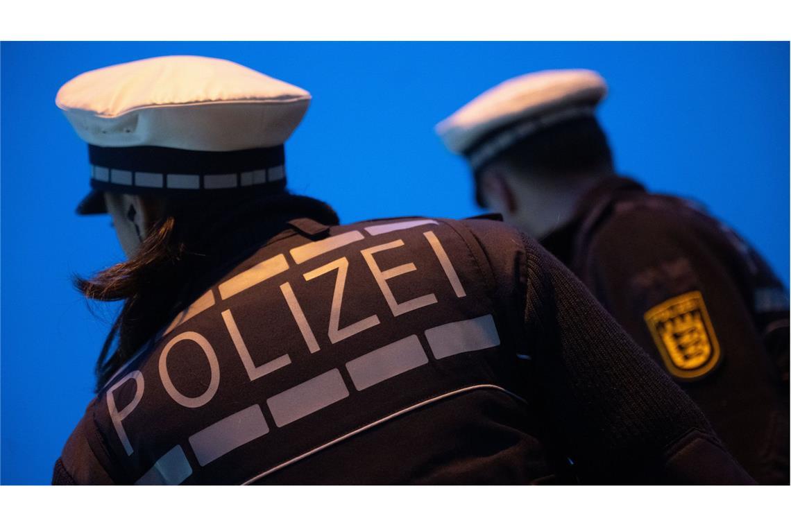 Welche gesundheitlichen Auswirkungen es für die beteiligten Polizeibeamten gibt, müsse noch beobachtet werden (Symbolbild).