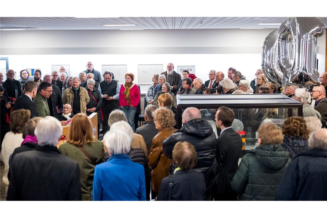 Zahlreiche Gäste kamen zur Vernissage ins Rehauer Rathaus.