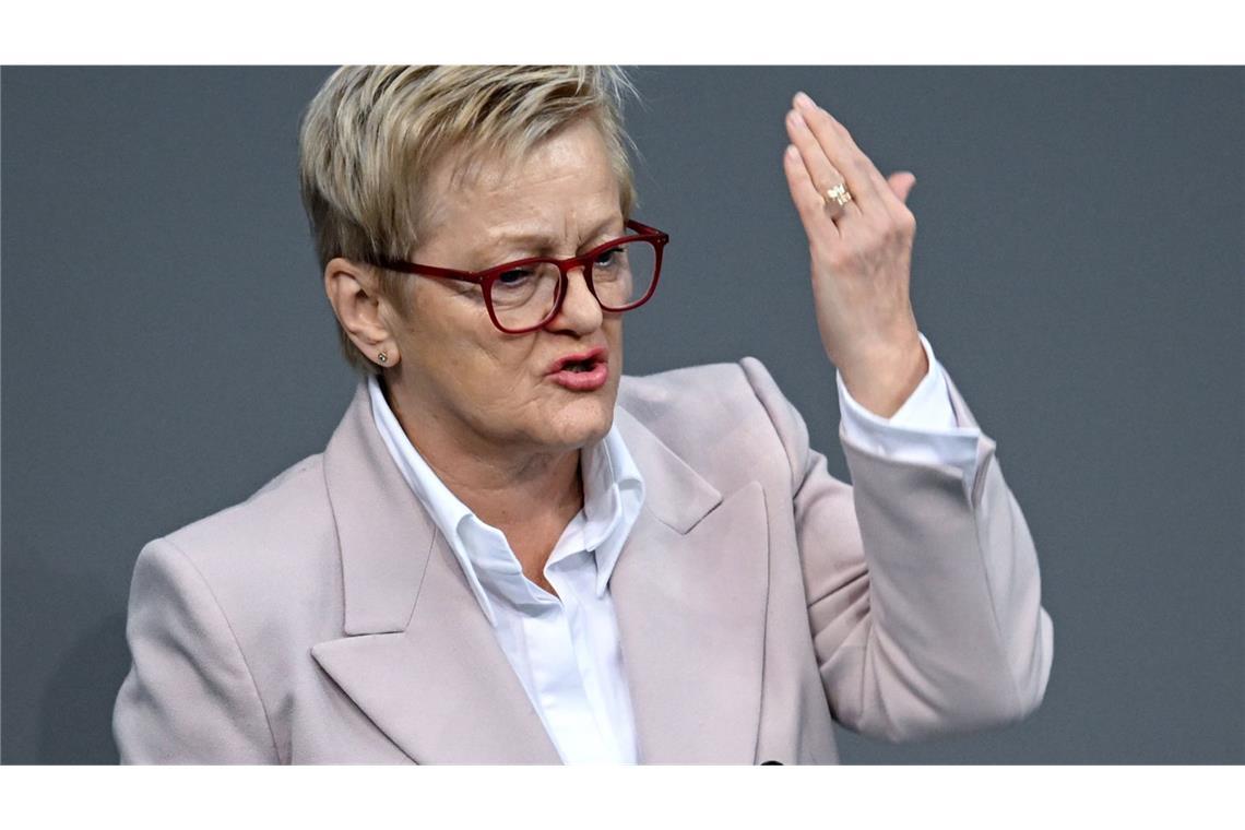 Zu den Initiatorinnen des neuen Antrags für ein AfD-Verbot gehört die Grünen-Abgeordnete Renate Künast. (Archivbild)