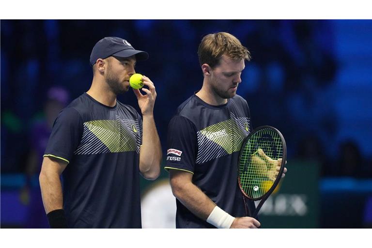 Zum ersten Mal qualifizierte sich das Duo Tim Pütz (l) und Kevin Krawietz (r) gemeinsam für das Tennis-Saisonfinale.