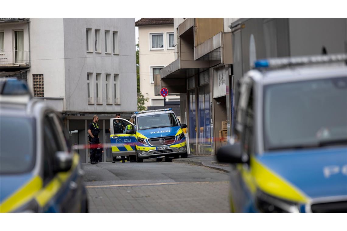 Zwei Tage nach der Tat waren in Solingen noch viele Einsatzkräfte im Einsatz.